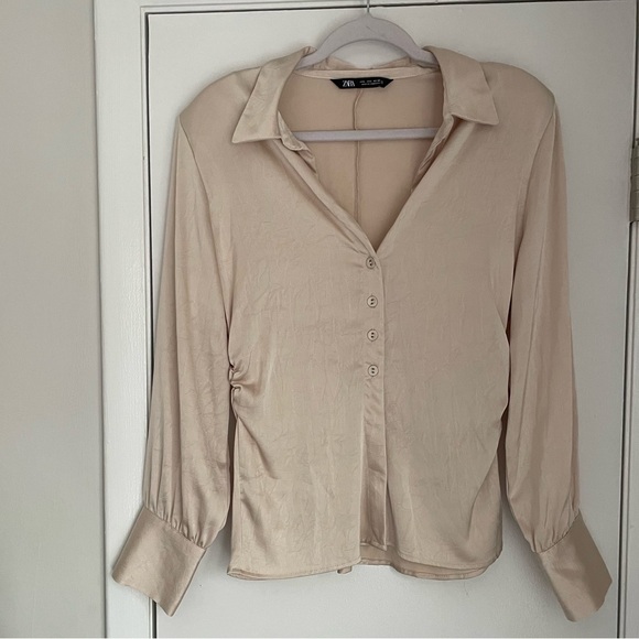 Zara Shoulder Pad Satin Effect Button Down Shirt - Picture 2 of 5